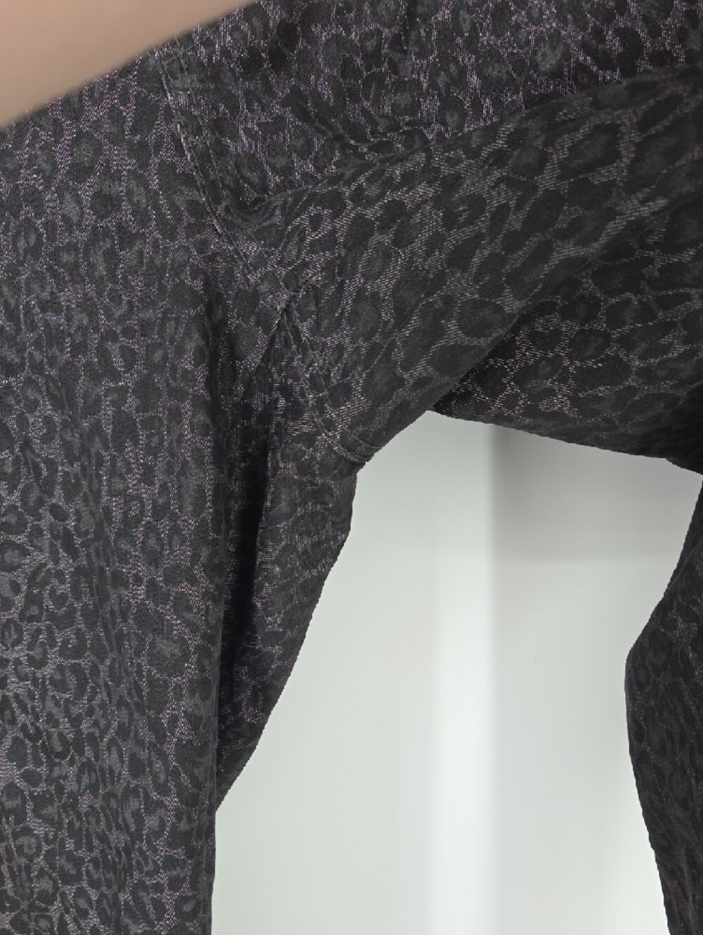 Avenue Jeans Black Leopard Print Pants - Picture 9 of 14